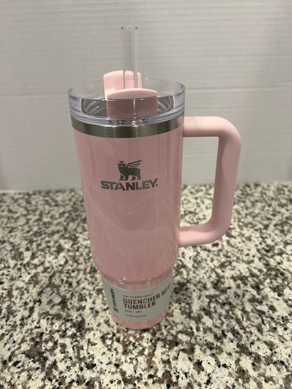 Stanley Pink Swirl Quencher H2.0 Tumbler with Straw & Handle New 30 Oz